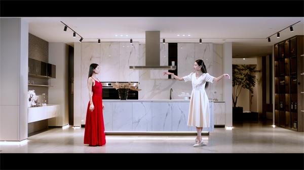 因?yàn)閻?，所以愛——這部家居片子的背后是美不勝收